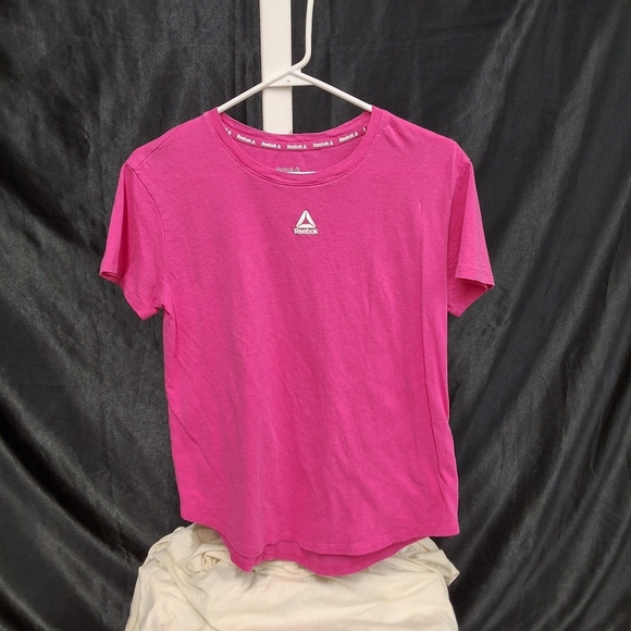 Reebok Pink Short Sleeve Tee Vibrant Style - Picture 8 of 11
